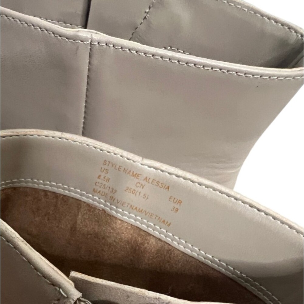 Kate Spade New York Alessia Leather Side Zip Ankle Bootie Size 8.5 Nude Beige - Picture 8 of 14